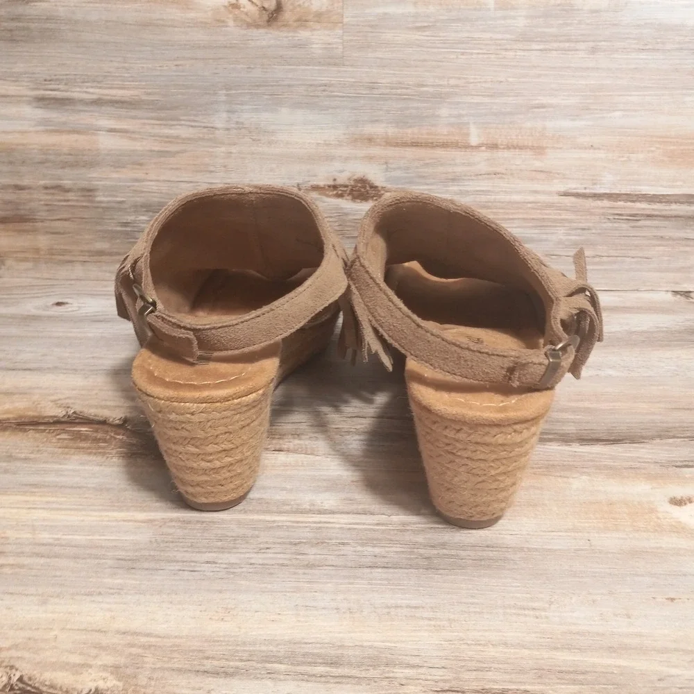 Minnetonka Womens Taupe Leather Fringe Wedge Sandals Espadrilles‎ 71311 Size 8